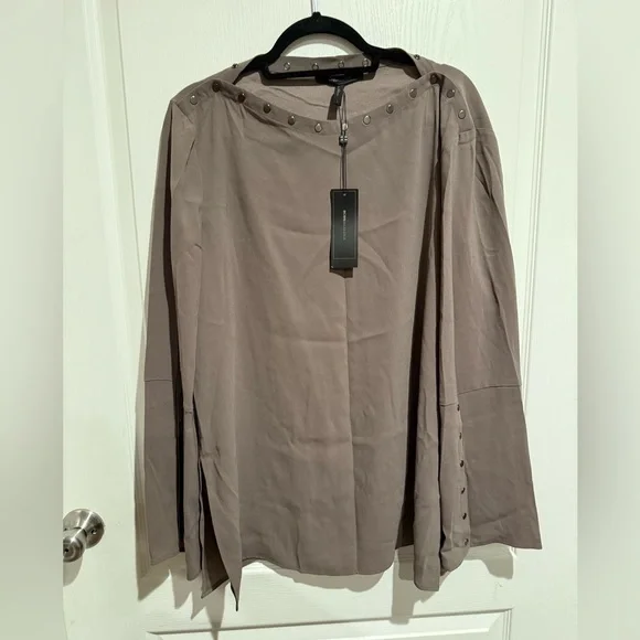 BCBG Laycie blouse. NWT - Picture 2 of 9